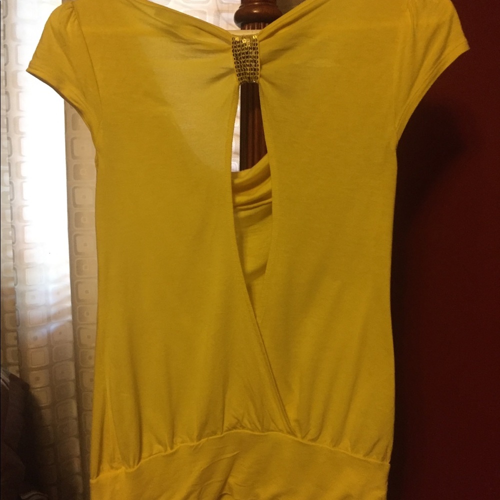 Express Yellow Top - Picture 2 of 3